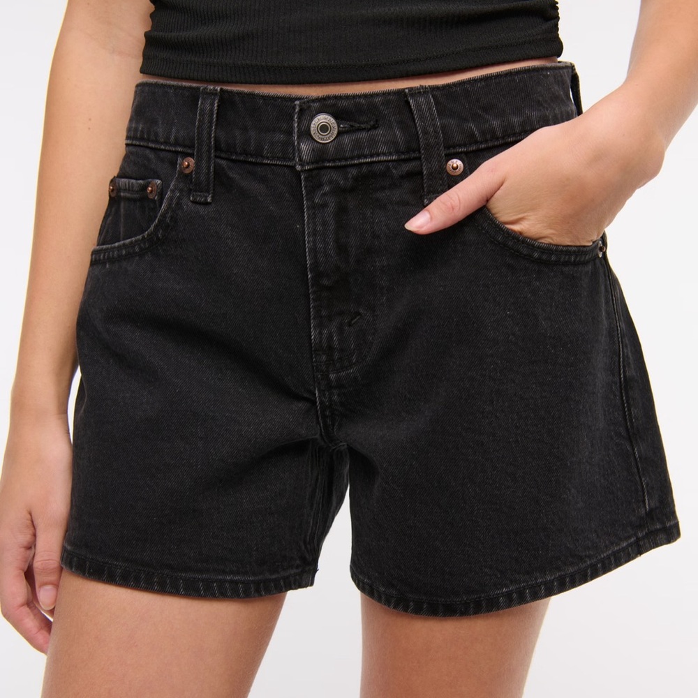 Abercrombie & Fitch, A-Line Short Jorts, Mid Rise black Women's Size 34